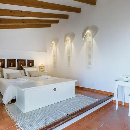 Beautiful Townhouse Located In The Heart Of The Old Town Of With Private Pool And Ac Gæstehus Pollença