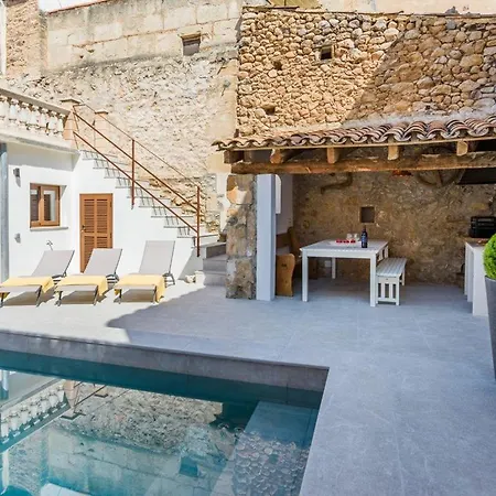 Beautiful Townhouse Located In The Heart Of The Old Town Of With Private Pool And Ac