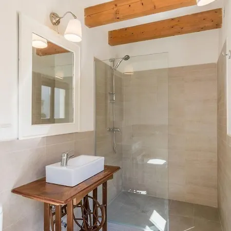 Beautiful Townhouse Located In The Heart Of The Old Town Of With Private Pool And Ac Gæstehus *