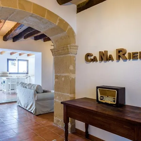Beautiful Townhouse Located In The Heart Of The Old Town Of With Private Pool And Ac * Pollença