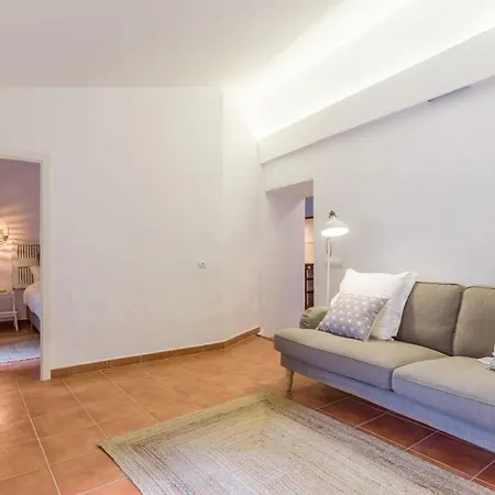Beautiful Townhouse Located In The Heart Of The Old Town Of With Private Pool And Ac Penzion Pollença