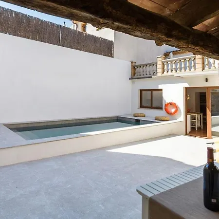 Beautiful Townhouse Located In The Heart Of The Old Town Of With Private Pool And Ac Penzion *